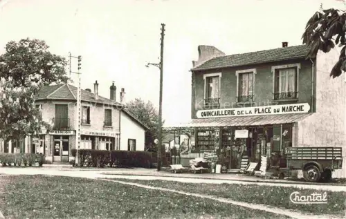 AK / Ansichtskarte Ozoir-la-Ferriere Ozouer-la-Ferriere TORCY 77 Seine-et-Marne Place du Marché