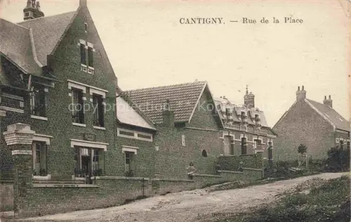 AK / Ansichtskarte Cantigny Montdidier 80 Somme Rue de la Place