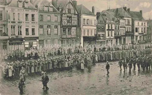 AK / Ansichtskarte PERONNE  80 Somme S. M. Koenig Ludwig III. im Feindesland Besuch des 1. bayerischen Armeekorps Parade