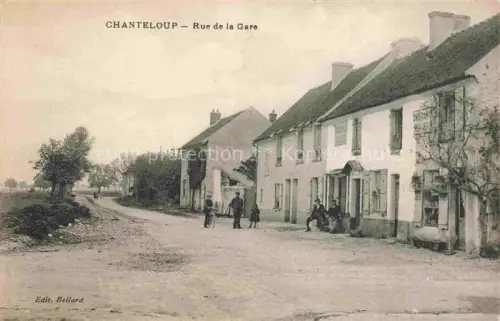 AK / Ansichtskarte Chanteloup -les-Vignes Saint-Germain-en-Laye 78 Yvelins Rue de la Gare