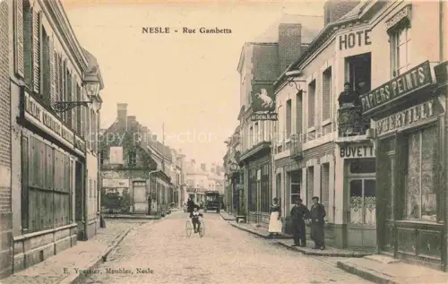 AK / Ansichtskarte Nesle Peronne 80 Somme Rue Gambetta