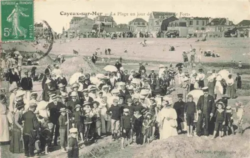 AK / Ansichtskarte CAYEUX -SUR-MER Abbeville 80 Somme La plage un jour de Concours de Forts