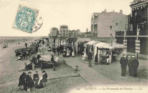 AK / Ansichtskarte CAYEUX -SUR-MER Abbeville 80 Somme La Promenade des Planches