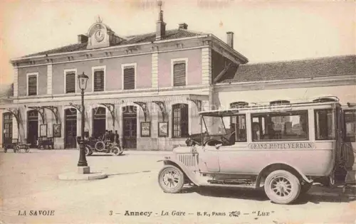 AK / Ansichtskarte ANNECY 74 Haute-Savoie La gare Taxi du Grand Hôtel Verdun