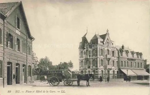 AK / Ansichtskarte Eu DIEPPE 76 Seine-Maritime Place et Hôtel de la Gare