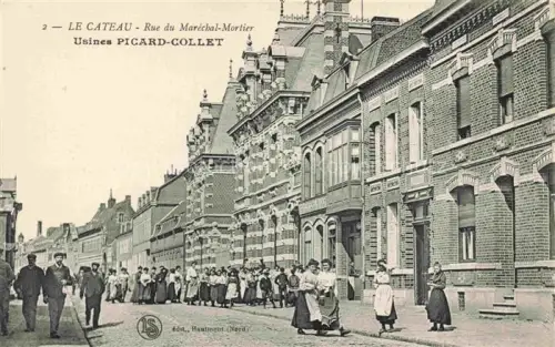 AK / Ansichtskarte Le Cateau-Cambresis CAMBRAI 59 Nord Rue du Maréchal-Mortier Usines Picard-Collet