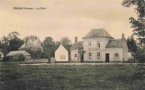 AK / Ansichtskarte Pernois AMIENS 80 Somme La Place