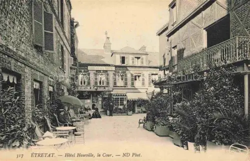 AK / Ansichtskarte ETRETAT LE HAVRE 76 Seine-Maritime Hôtel Hauville la cour