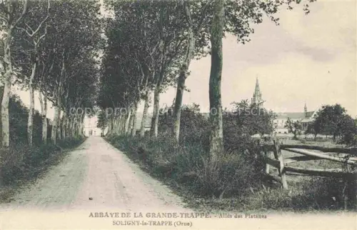 AK / Ansichtskarte Abbaye-de-la-Grande-Trappe Soligny-la-Trappe 61 Orne Allee des Platanes