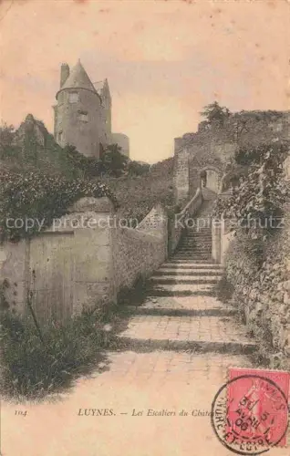 AK / Ansichtskarte Luynes  Tours 37 Indre-et-Loire Les Escaliers du Chateau