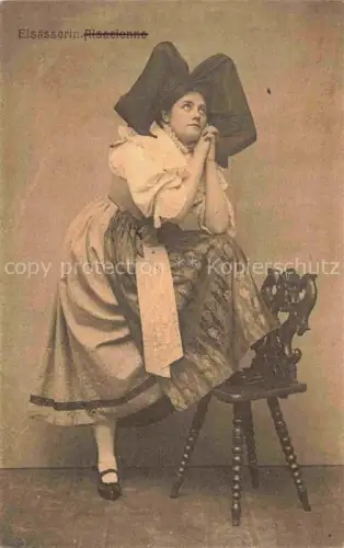 AK / Ansichtskarte Trachten Alsace Elsaesserin Maedchen 