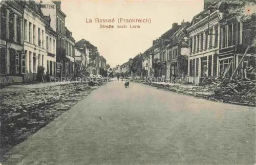 AK / Ansichtskarte LA BAssEE  LILLE 59 Nord Strasse nach Lens Truemmer 1. Weltkrieg Ruines Grande Guerre