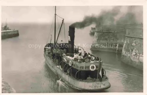 AK / Ansichtskarte St-Martin-de-Re La Rochelle 17 Charente-Maritime L'Express quittant le Port pour la Rochelle