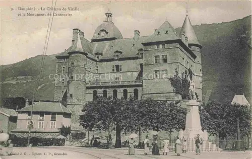 AK / Ansichtskarte Vizille GRENOBLE 38 Isere Le Chateau et le Monument de Centenaire