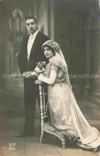 AK / Ansichtskarte Foto LUZ Paris Nr. 8047 Braut Hochzeit 