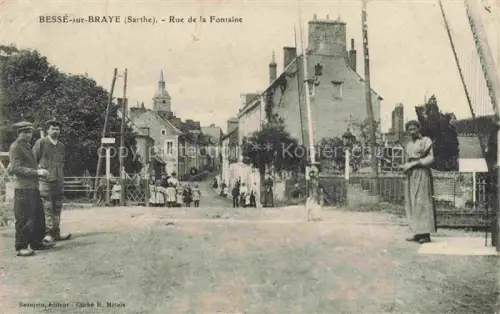 AK / Ansichtskarte Besse-sur-Braye Mamers 72 Sarthe Rue de la Fontaine