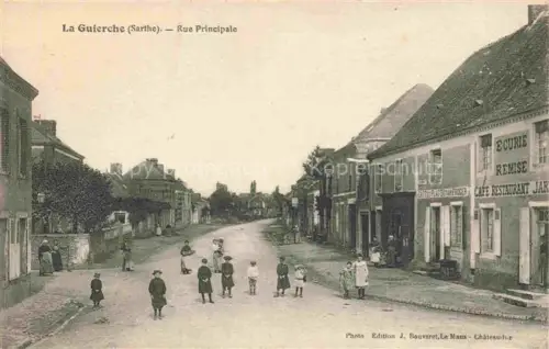 AK / Ansichtskarte La Guierche LE MANS 72 Sarthe Rue Principale Café Restaurant