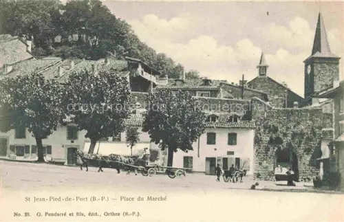 AK / Ansichtskarte St-Jean-Pied-de-Port BAYONNE 64 Pyrenees-Atlantiques Place du Marché