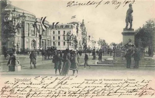 AK / Ansichtskarte DuessELDORF  CITY Alleestrasse mit Bismarckdenkmal und Theater