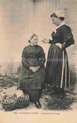AK / Ansichtskarte Noirmoutier-en-l Ile Les Sables-d Olonne 85 Vendee Costumes du Pays