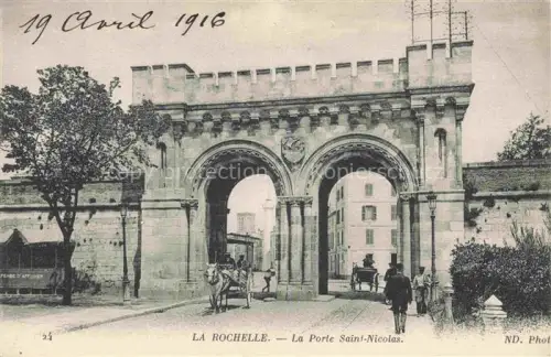 AK / Ansichtskarte LA ROCHELLE 17 Charente-Maritime La Porte Saint Nicolas