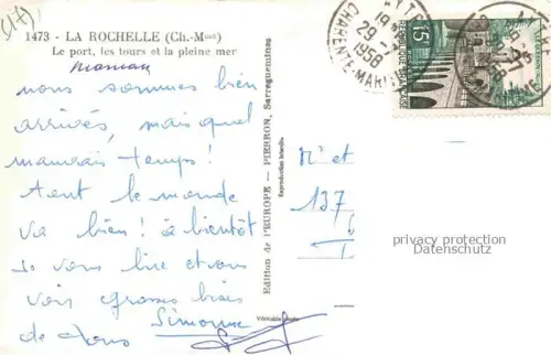 AK / Ansichtskarte LA ROCHELLE 17 Charente-Maritime Le port les tours et la pleine mer