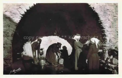 AK / Ansichtskarte CORSE  Corte Ile de Korsika Femmes Corses a la Fontaine