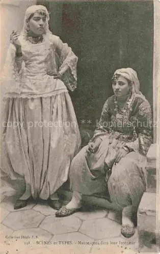 AK / Ansichtskarte Tanzen Dancing Dancer Mauersques dans leur Interieur 