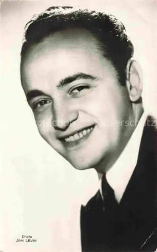 AK / Ansichtskarte Acteur Actor SchauspielerIN Acrtrice Attore Attrice-- Raymond Pellegrin 