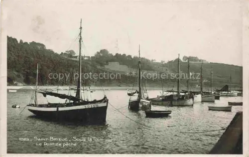 AK / Ansichtskarte Saint-Brieuc Saint-Brieux 22 Cotes-d Armor Sous la Tour Port de peche