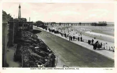 AK / Ansichtskarte BLACKPOOL  UK North Pier and Lower Promenade