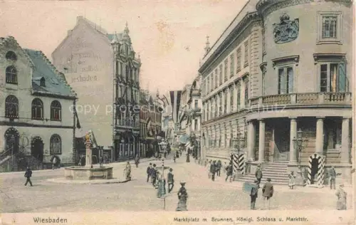 AK / Ansichtskarte WIESBADEN Marktplatz mit Brunnen Koenigliches Schloss Marktstrasse
