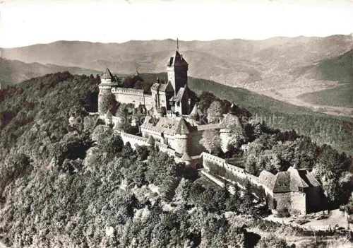 AK / Ansichtskarte Haut-Koenigsbourg Hohkoenigsburg Orschwiller 67 Bas-Rhin Le Chateau Vue aerienne