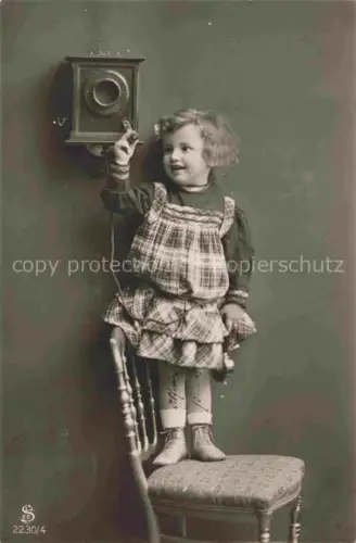 AK / Ansichtskarte Foto SLJFF Nr. 2230/4 Telefon Kind Maedchen 