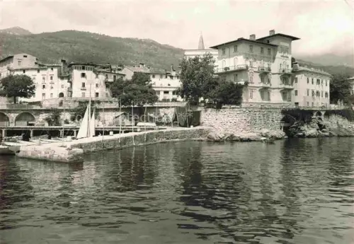 AK / Ansichtskarte Lovran Lovrana Laurana Croatia Teilansicht vom Wasser aus