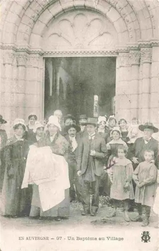 AK / Ansichtskarte St-Simon AURILLAC 15 Cantal Un Bapteme au Village