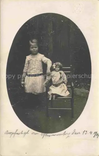 AK / Ansichtskarte Puppen Dolls Poupees Munecas Spielzeug Maedchen 