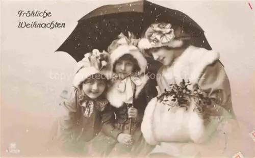 AK / Ansichtskarte Foto RPH Nr. 4429/3 Weihnachten Noel Maedchen Regenschirm 