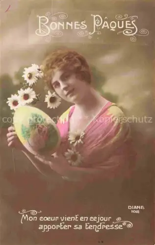 AK / Ansichtskarte Foto Diane Nr. 102 Ostern Paques Frau Ei 