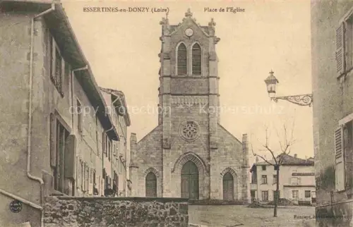 AK / Ansichtskarte Essertines-en-Donzy MONTBRISON 42 Loire Place de l'Eglise
