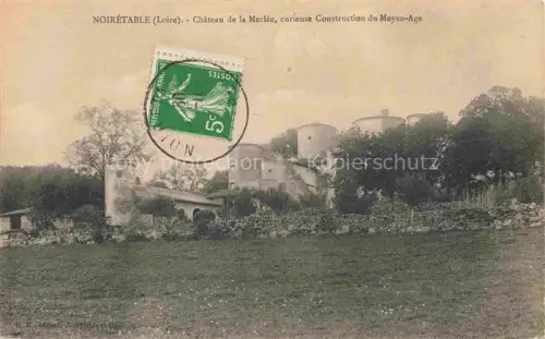 AK / Ansichtskarte Noiretable Montbrison 42 Loire Chateau de la Merlee curieuse Construction du Moyen Age