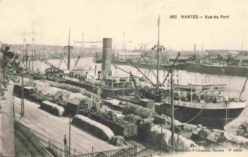 AK / Ansichtskarte NANTES 44 Loire-Atlantique Vue du Port