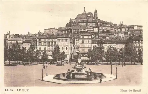 AK / Ansichtskarte LE PUY  en-Velay 43 Haute-Loire Place du Breuil