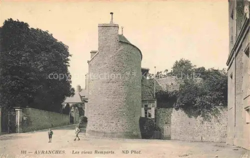 AK / Ansichtskarte AVRANCHES 50 Manche Les vieux remparts