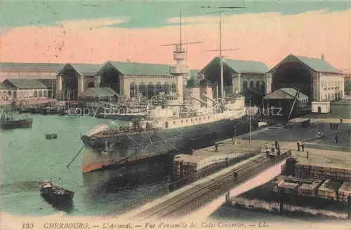 AK / Ansichtskarte CHERBOURG-Octeville 50 Manche Arsenal vue d'ensemble des cales couvertes