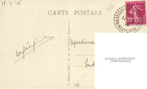 AK / Ansichtskarte St-Clement-des-Levees SAUMUR 49 Maine-et-Loire Place de la Mairie Eglise