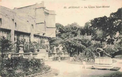 AK / Ansichtskarte AVIGNON 84 Vaucluse Le Square Saint-Martial