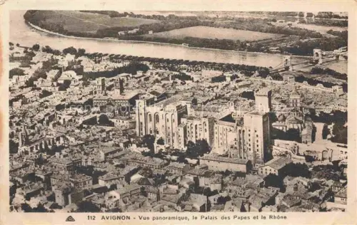AK / Ansichtskarte AVIGNON 84 Vaucluse Vue panoramique aérienne Palais des Papes et le Rhône