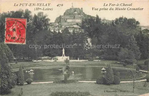 AK / Ansichtskarte LE PUY  en-Velay 43 Haute-Loire Le Fer a Chevl Vue prise du Musee Crozatier