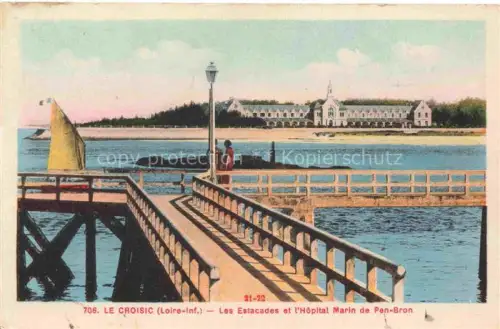 AK / Ansichtskarte LE  CROISIC Saint-Nazaire 44 Loire-Atlantique Les Estacades et l'Hopital Maria de Pan Bron